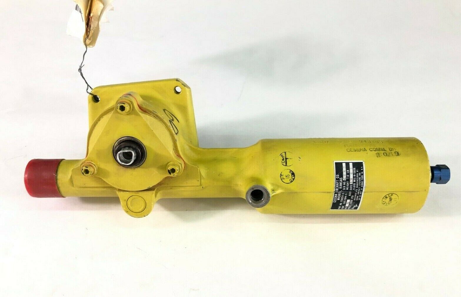 landing gear actuator Cessna 210 Landing Gear Actuator LH 1280511-5 New # 1298100-1 – Airplane Parts and Service