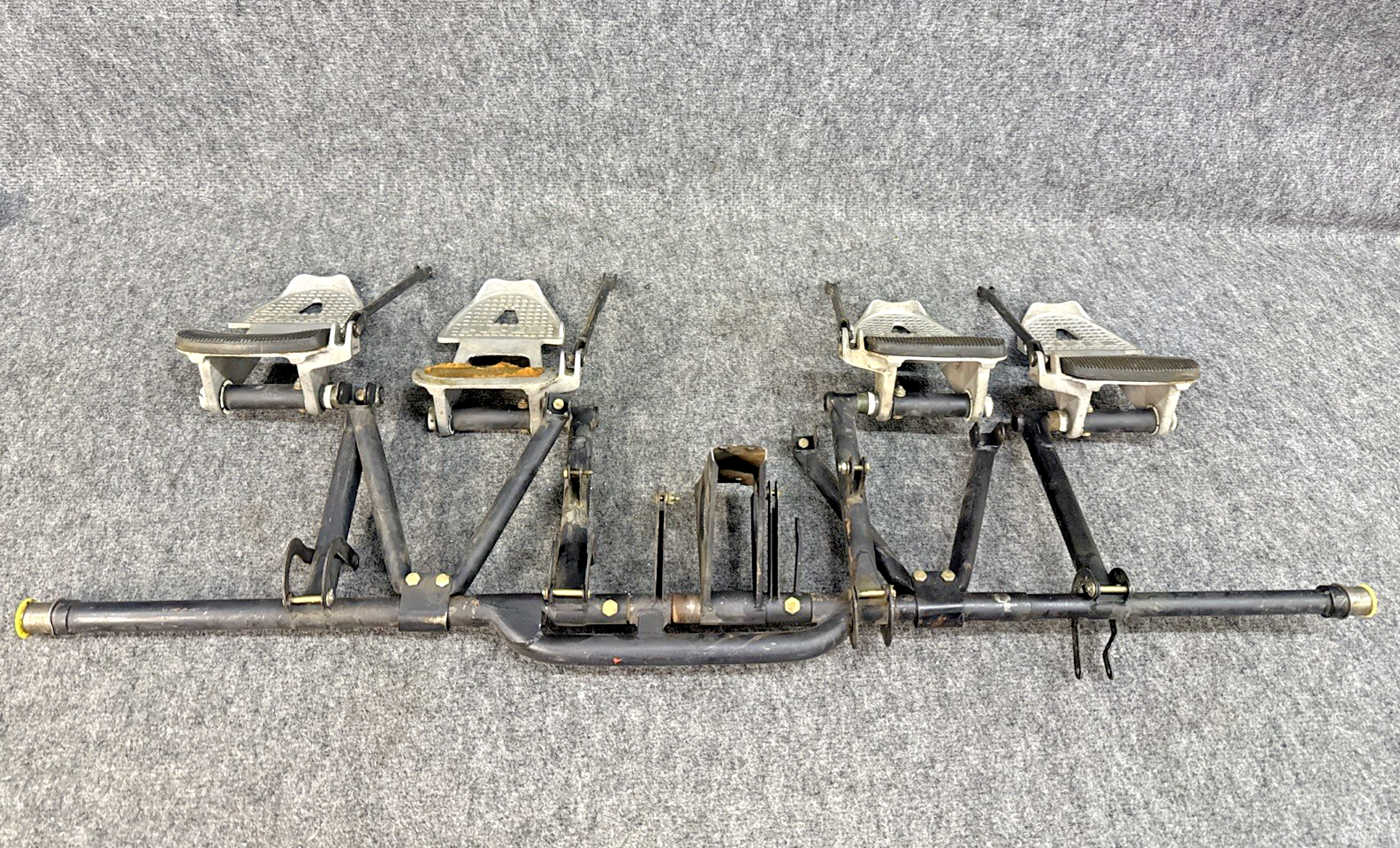 Bar Rudder Pedals 67180-004 Piper PA28R Rudder Pedal Bar with Rudder Pedals – Airplane ...