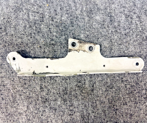 0541218-2 Cessna 172 Right Hand Wheel Fairing Bracket Stiffener
