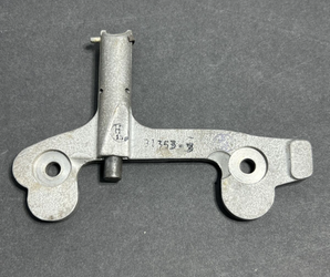 B1353-3 - BRACKET ASSEMBLY DOOR  PIVOT