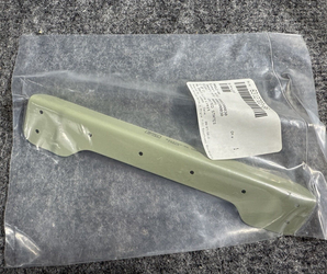 6312703-86 CESSNA ANGLE-R.H.