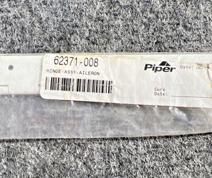 Piper 62371-008 Aileron Hinge