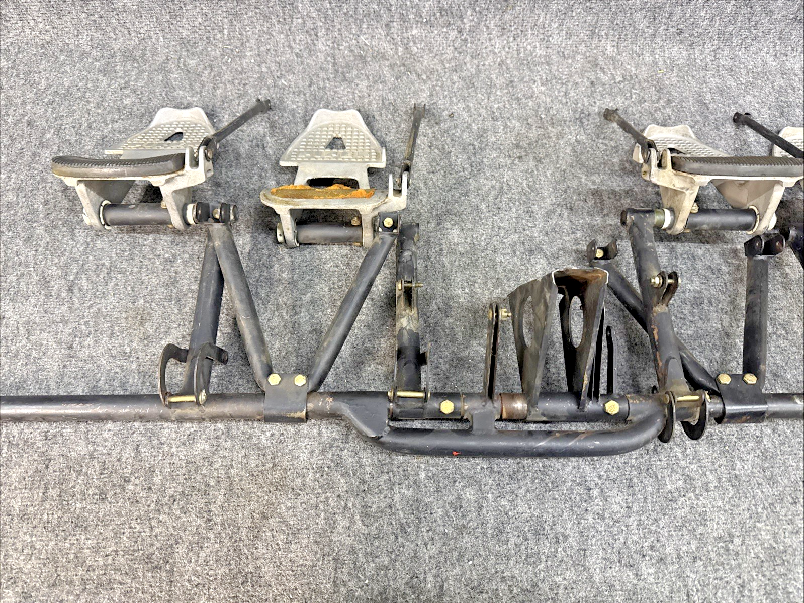 Bar Rudder Pedals 67180-004 Piper PA28R Rudder Pedal Bar with Rudder Pedals – Airplane ...