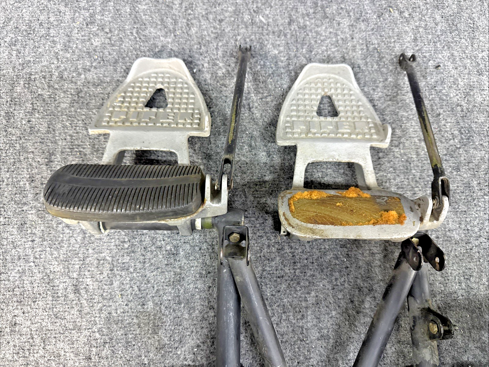 Bar Rudder Pedals 67180-004 Piper PA28R Rudder Pedal Bar with Rudder Pedals – Airplane ...