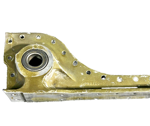 Cessna 0822720-18 Main Gear Trunnion Support RH