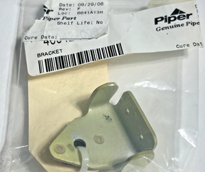 Piper Hinge Bracket  40042-008 NEW