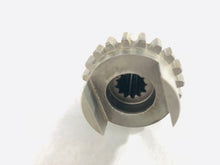 Load image into Gallery viewer, Continental Magneto and Accessory Drive Gear Assembly 629422
