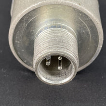 Load image into Gallery viewer, Consolidated Controls 6607A 1-34 Pressure Switch
