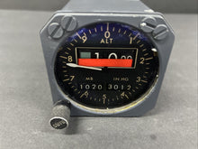 Load image into Gallery viewer, Honeywell Indicator Altimeter 10–61826–3
