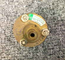 Load image into Gallery viewer, Aircraft Oxygen Fill Valve PN ZV8618
