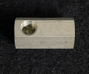 1213158-3  Cessna Adapter