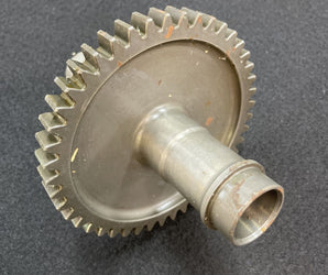 JT9D Engine  648549 Pump Drive Spur Gear Shaft