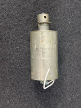 Load image into Gallery viewer, Raytheon 189894-002 Solenoid
