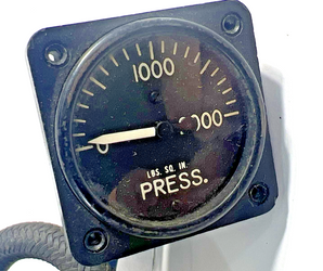 AW1817AB11 - GAUGE HYDRAULIC PRESSURE