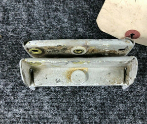 45-135035 Beech 58 Hinge Assy LH Aileron Inboard