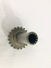Load image into Gallery viewer, Continental Magneto and Accessory Drive Gear Assembly 629422

